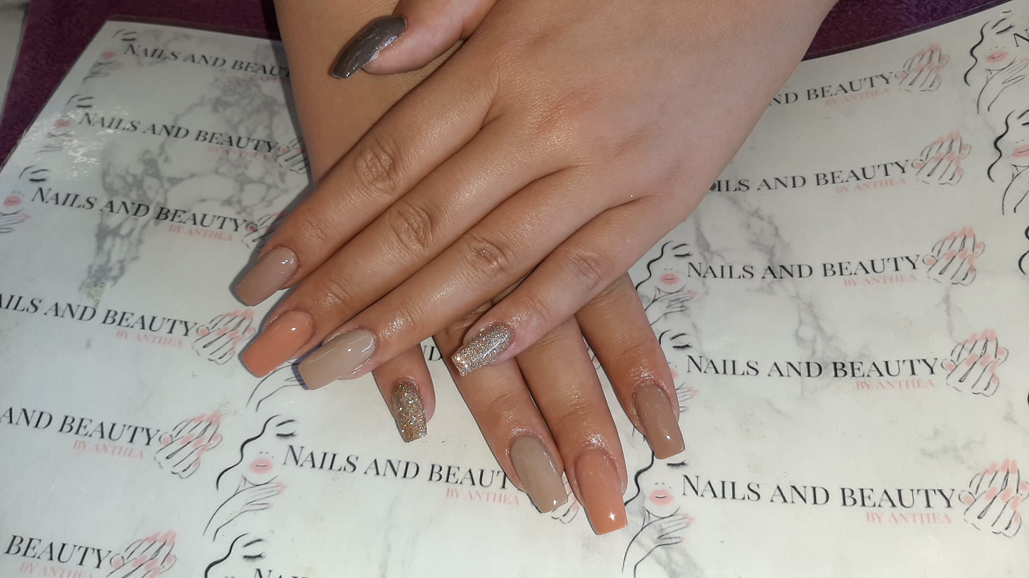 Sam and Sam Nail and Hair Studio